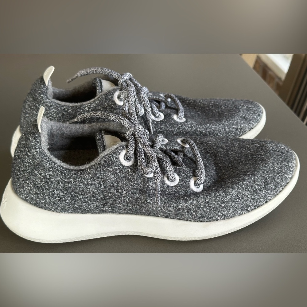 Allbirds Women’s Wool Runner - size 8